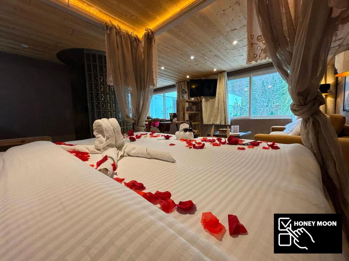 Les Secrets - Suites & Apartments Монрьон Экстерьер фото