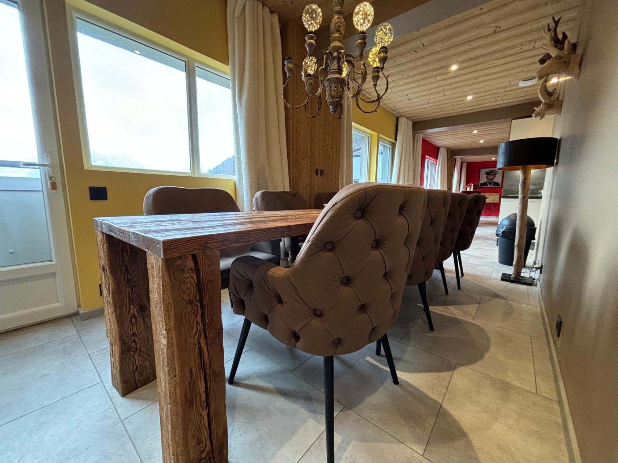 Les Secrets - Suites & Apartments Монрьон Экстерьер фото