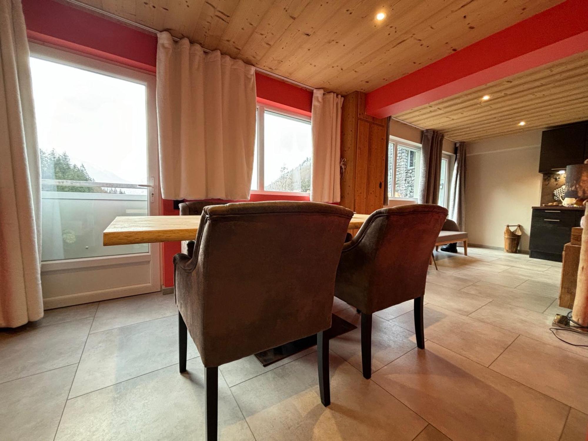 Les Secrets - Suites & Apartments Монрьон Экстерьер фото