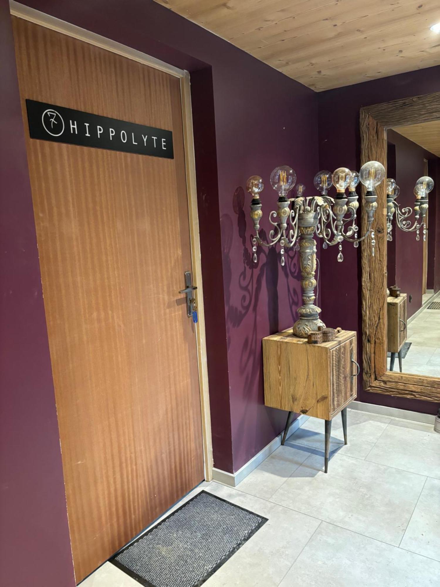 Les Secrets - Suites & Apartments Монрьон Экстерьер фото