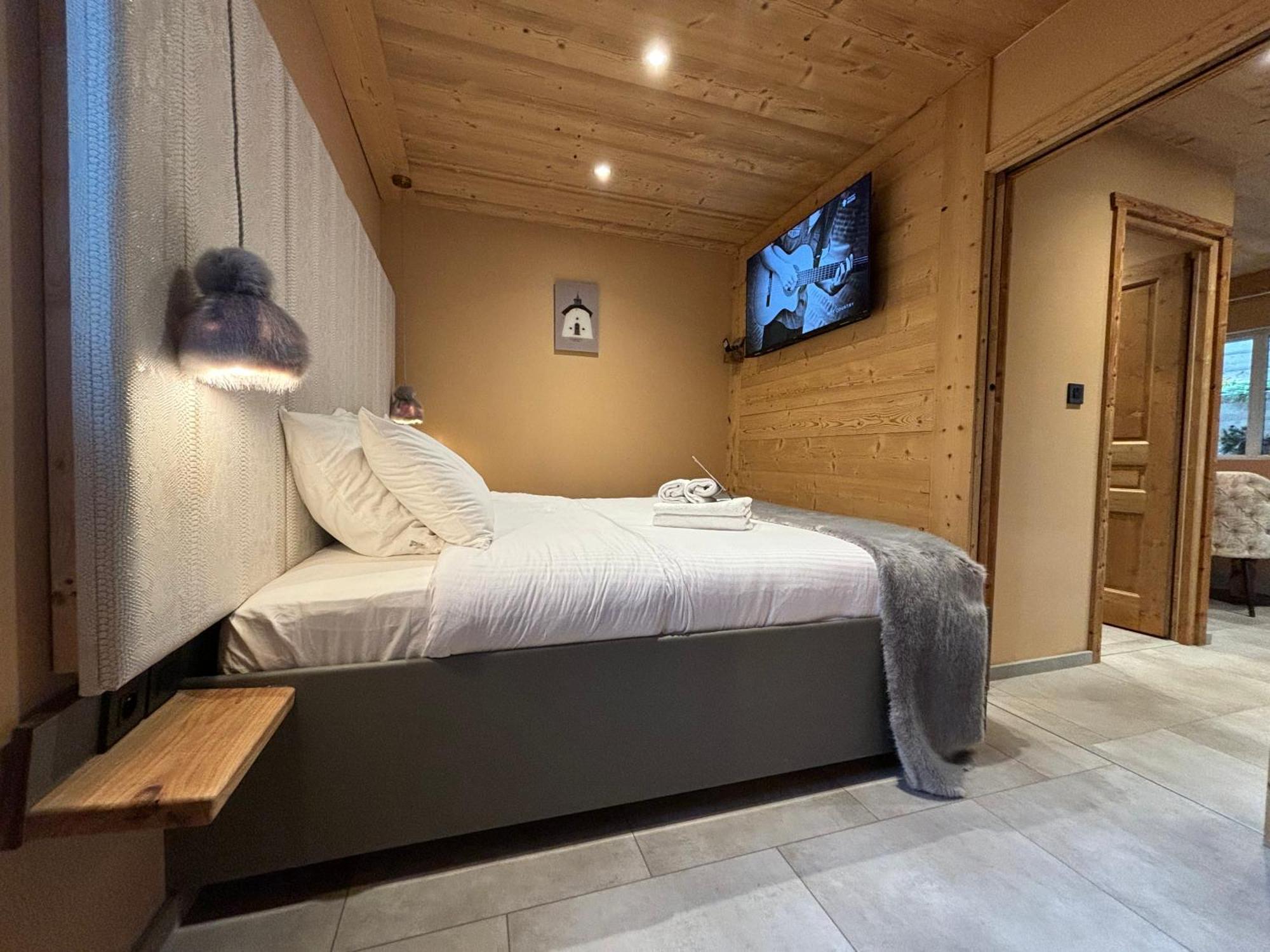 Les Secrets - Suites & Apartments Монрьон Экстерьер фото