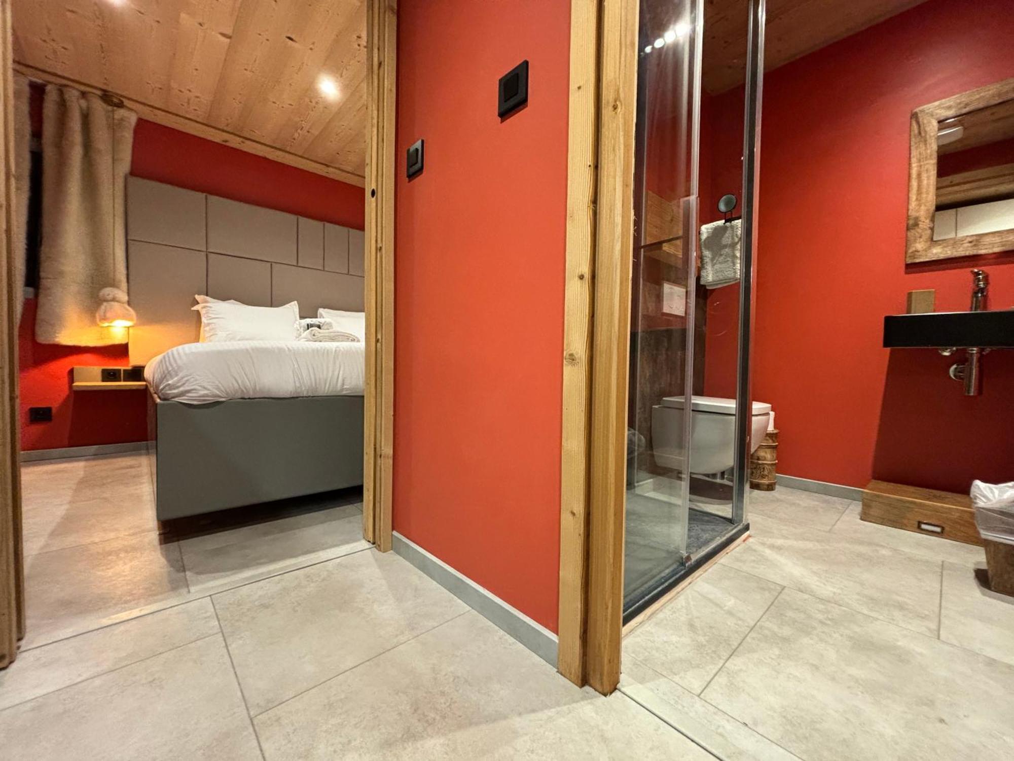 Les Secrets - Suites & Apartments Монрьон Экстерьер фото